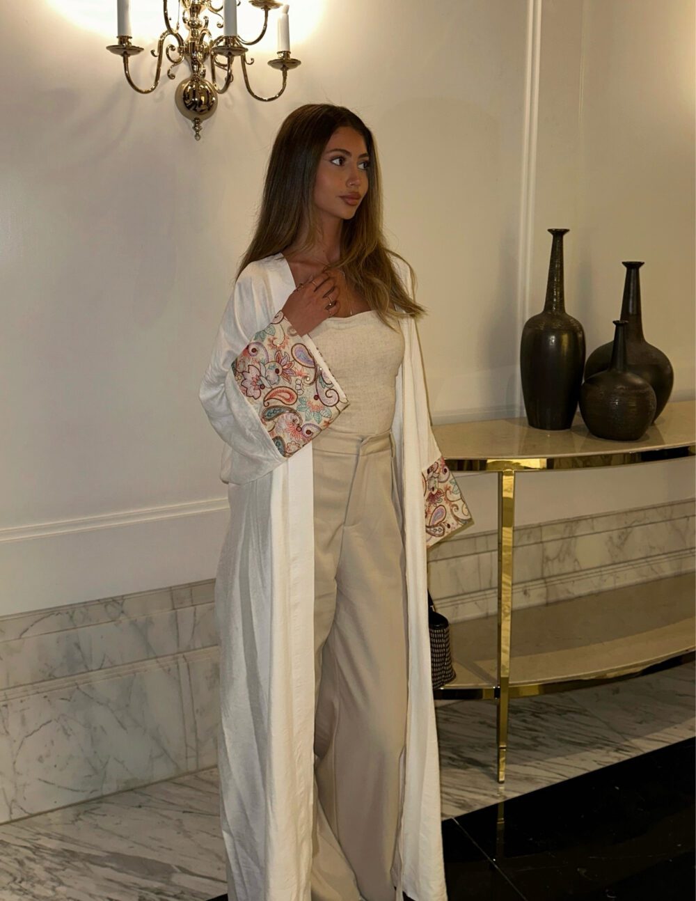 Jenin Abaya — White