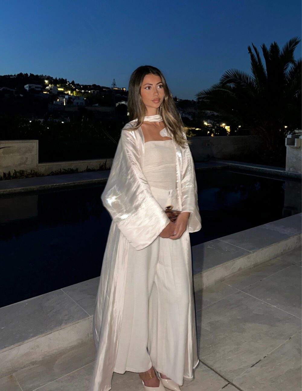 Nasmah Kaftan — Ivory